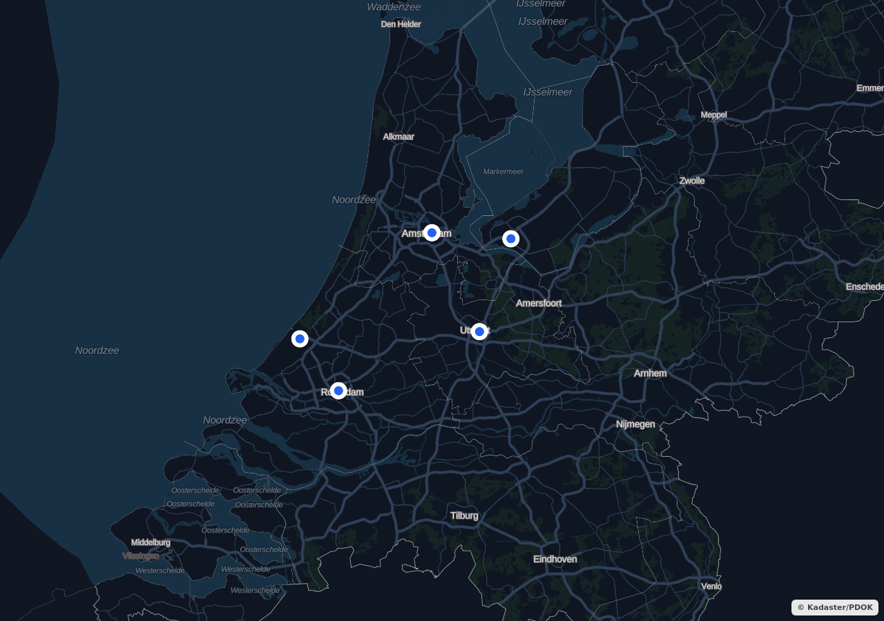 Kaart van Nederland met vijf gemarkeerde zoekroutes